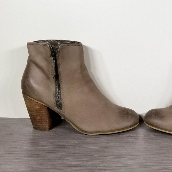 BP. Trolley Ankle Bootie, Tan Leather, Womens Size 7.5 M - Picture 7 of 12
